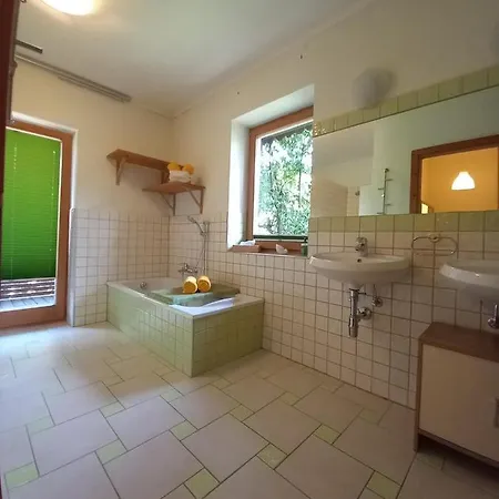 Daire Girbl Bio Zimmer