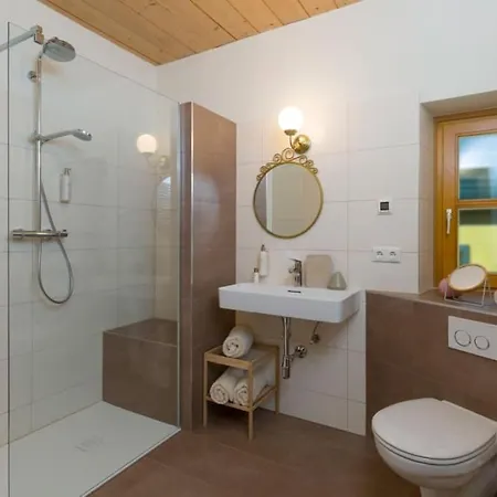 Girbl Bio Zimmer Apartmán *